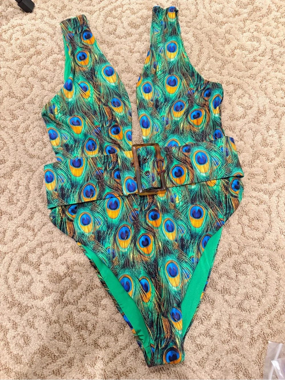 WeWoreWhat eye catching